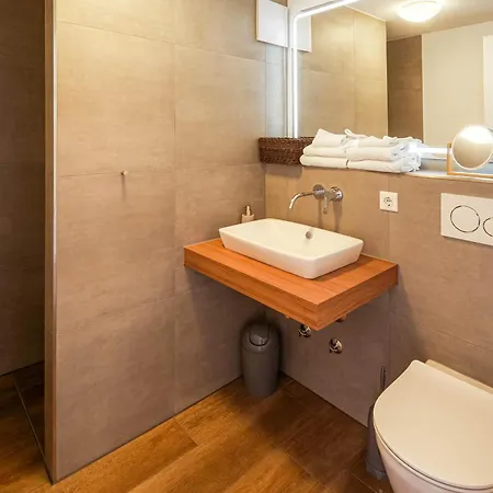 - Modernes Design Nahe Mueritzstrand & Wellness Appartement Waren (Mueritz)